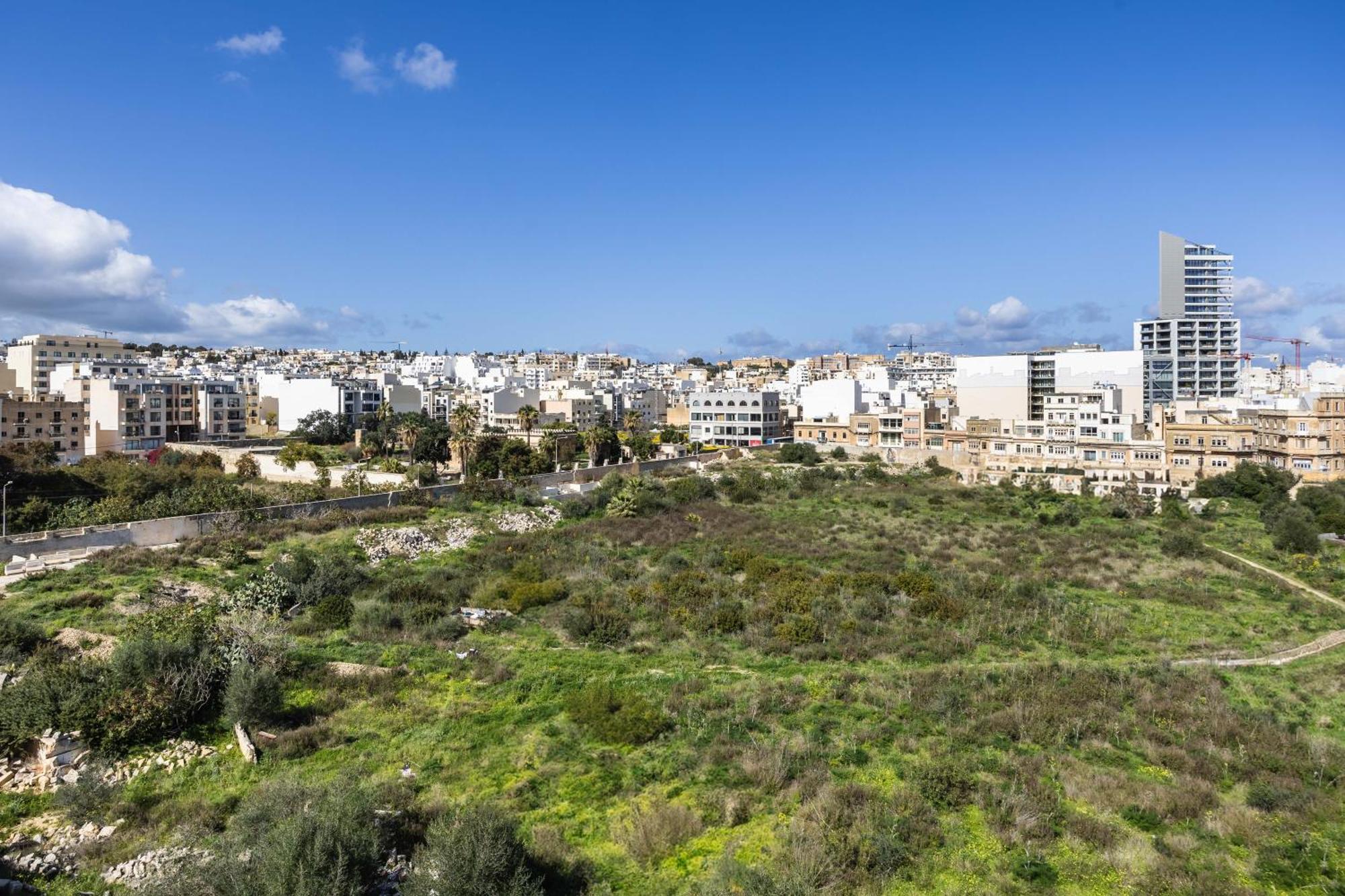 The Cube - Designer Finished Studio Penthouse By Sf Homes Gzira Exteriör bild